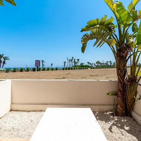 Kate's Latchi Beachfront Studio 1 By Ezoria Apartment
